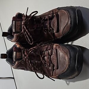 Ariat brown size 10.5 hiking shoes